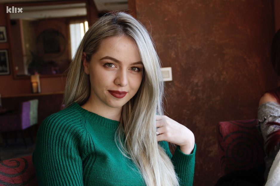 Ajla, studentica, pravi majstor za fotografiju (Foto: R. D./Klix.ba)