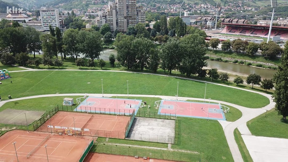 Tenis i košarkaški tereni (Foto: E. M./Klix.ba)