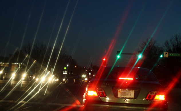 Foto: Osobe koje imaju astigmatizam ovako vide svjetlost noću