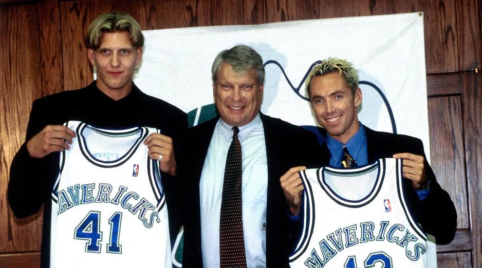 Dirk Nowitzki, Don Nelson i Steve Nash nakon drafta 1998. godine (Foto: nba.com)
