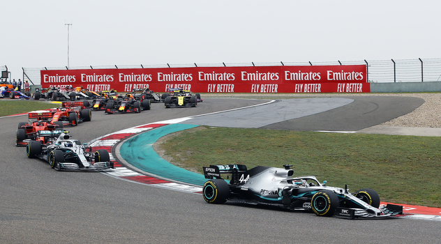 Hamilton je odmah preuzeo vodstvo (Foto: EPA-EFE)