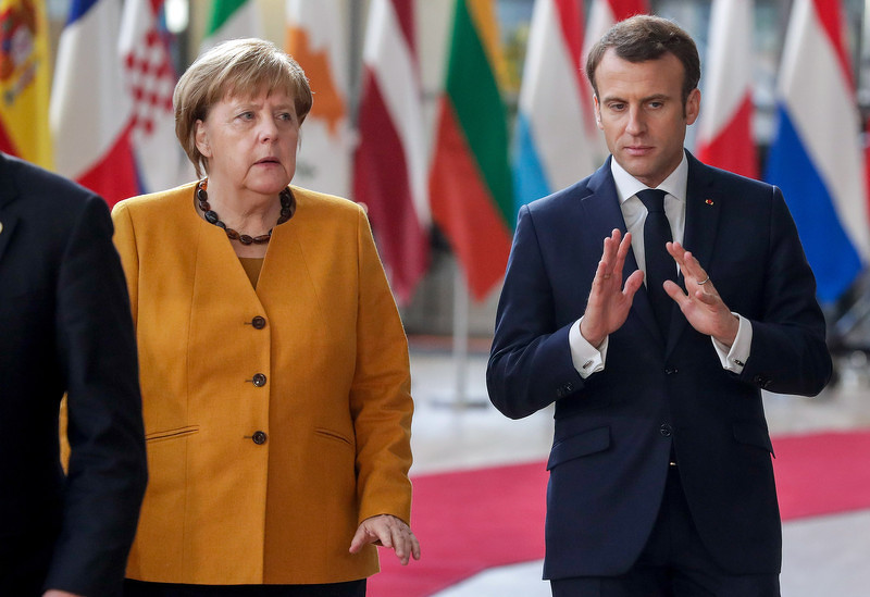Merkel i Macron (Foto: EPA-EFE)