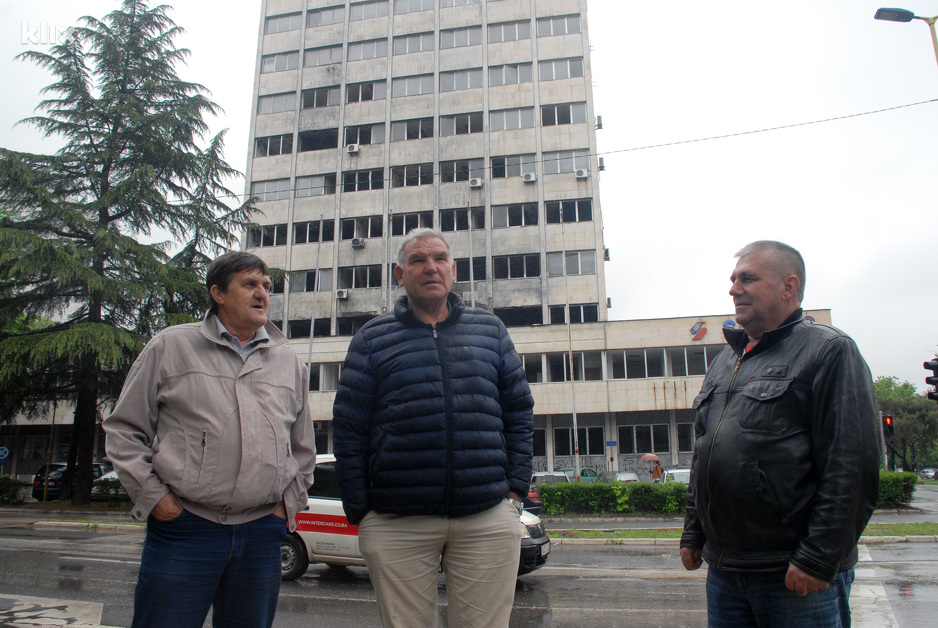 Kopić s članovima Sindikata solidarnosti TK (Foto: D. Z./Klix.ba)