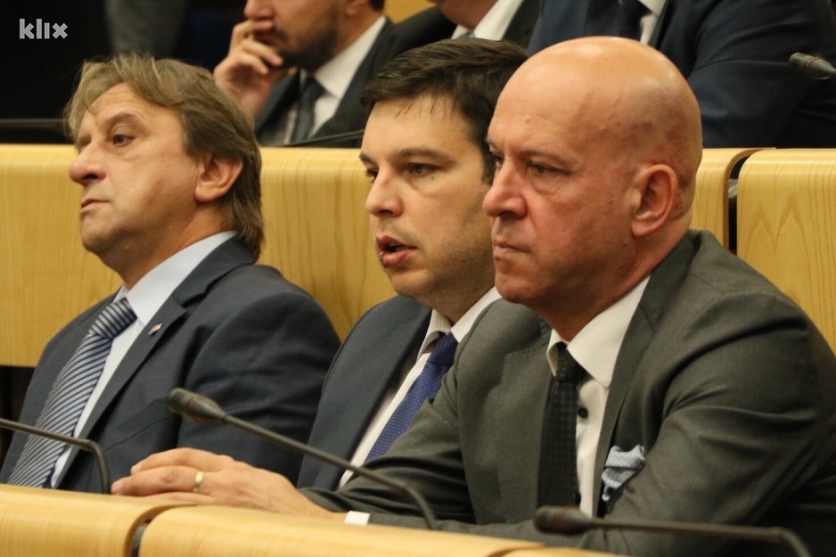 Nihad Čolpa iz GS-a (u sredini) (Foto: Klix.ba)