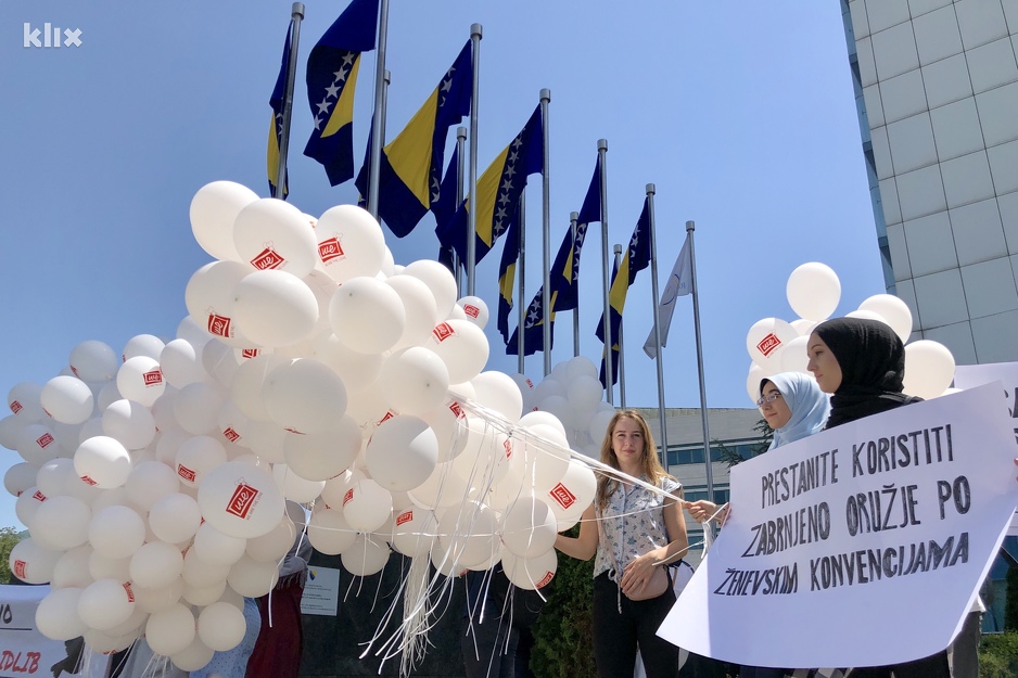 1000 balona u Sarajevu pušteno u nebo za nevine žrtve Idliba 190615053.6_xl