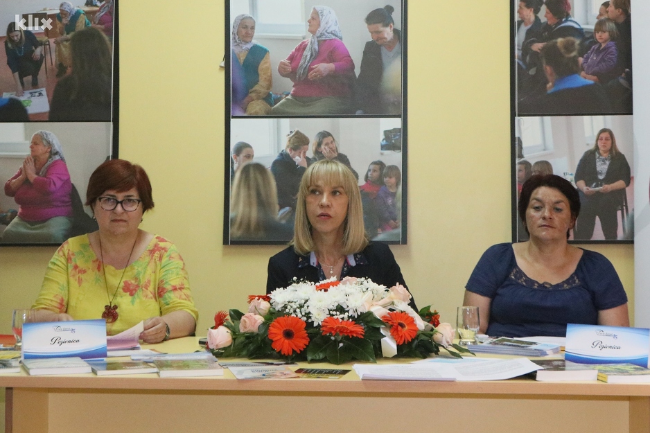 Detalj s konferencije za medije u Tuzli (Foto: A. K./Klix.ba)