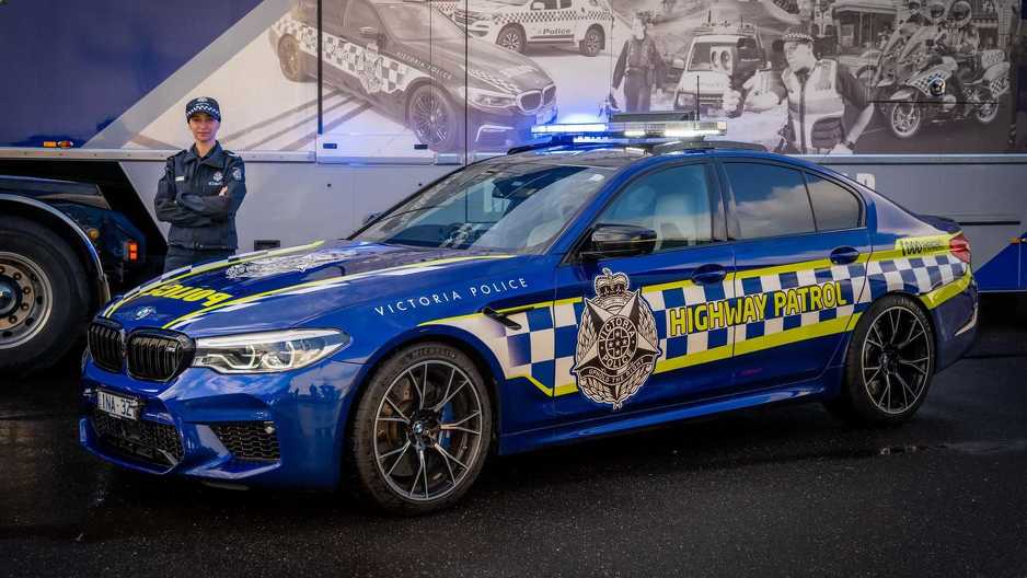 policija koja ulazi u Australiju