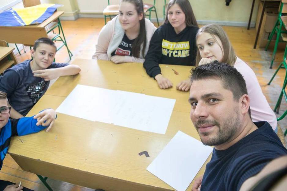 Moderne tehnologije Osmić primjenjuje u radu s učenicima (Foto: Privatni album)