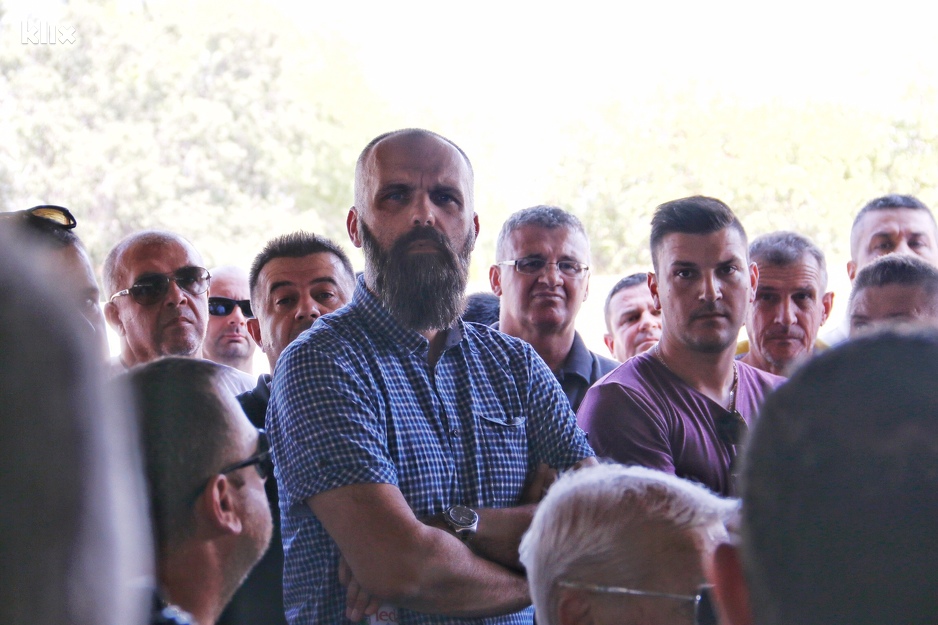 među radnicima i izvršni direktor Boris Vican (Foto: R. D./Klix.ba)