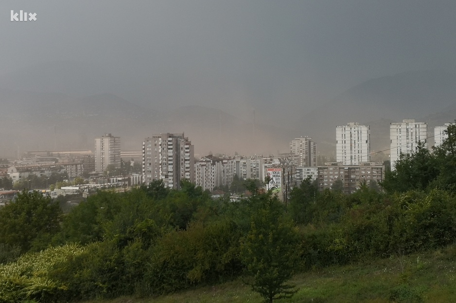 Zenica tokom olujnog vjetra (Foto: E. M./Klix.ba)