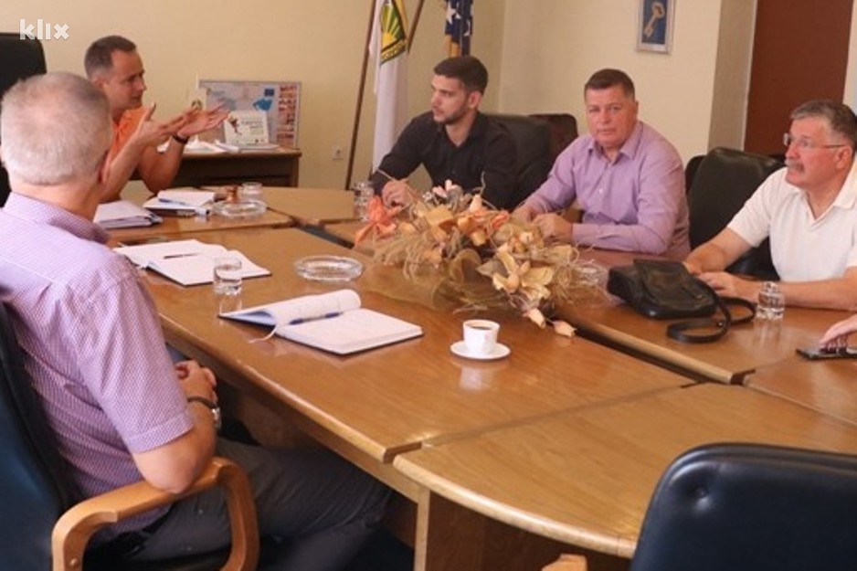Detalj sa sastanka (Foto: Općina Banovići)