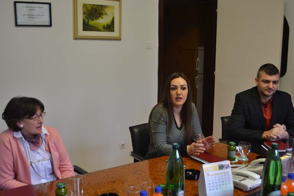 Sanita Alagić (u sredini)