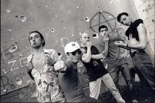 Foto: Sikterblog / Sikter u postavi: Nebojša Šerić, Enes Zlatar, Dušan Vranić, Esad Bratović i Faris Arapović, 1994.