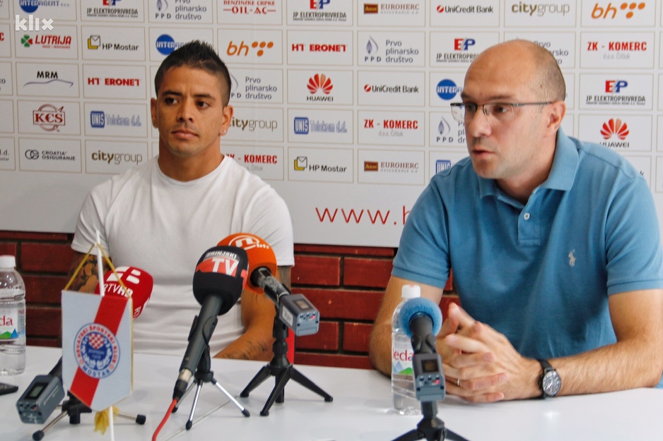 Ibanez s glasnogovornikom Pandžom (Foto: R. D./Klix.ba)