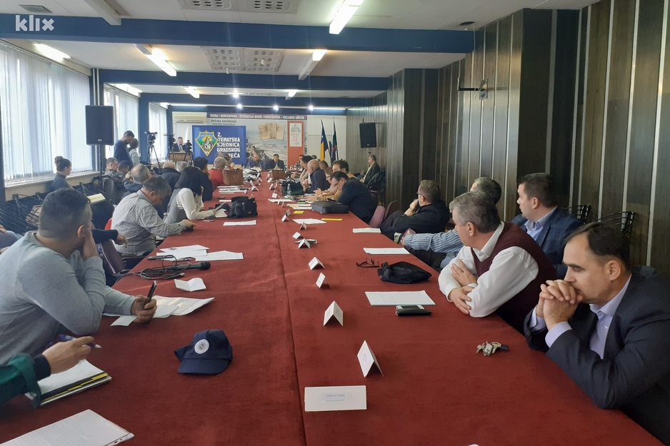 Sjednica Gradskog vijeća Srebrenika (Foto: Klix.ba)