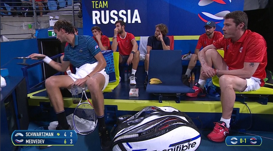 Smetao mu mikrofon (Foto: Screenshot)