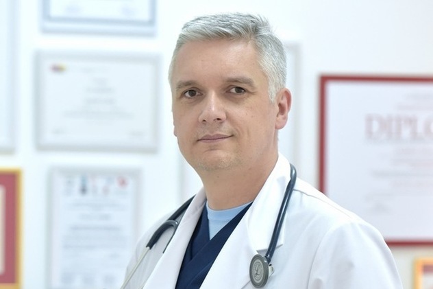 Dr. Adnan Delić