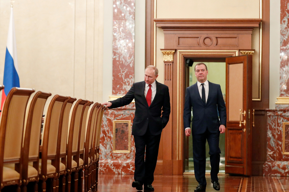 Putin i Medvedev (Foto: EPA-EFE)