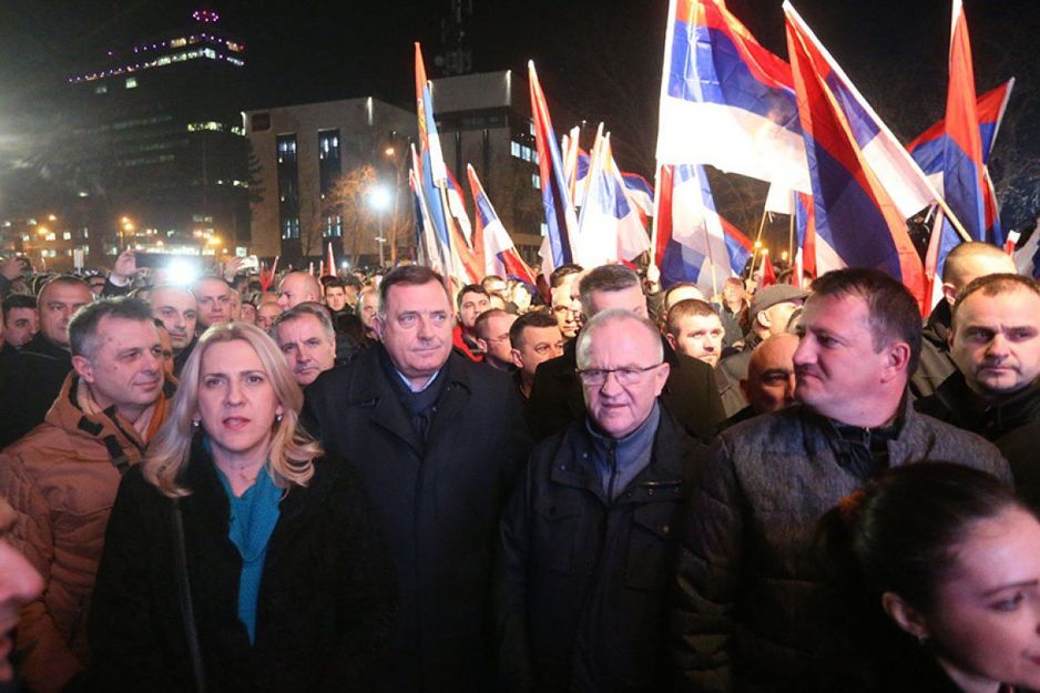 Dragan Čavić u društvu dojučerašnjih protivnika