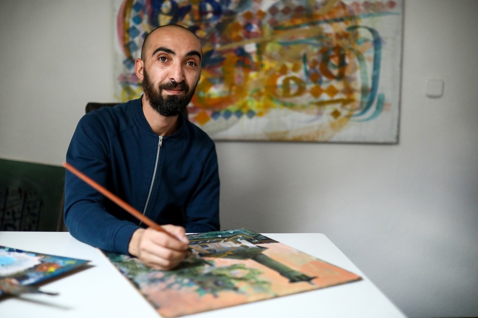 Mirza Mameledžija kombinacijom kaligrafije i slikarstva stvara