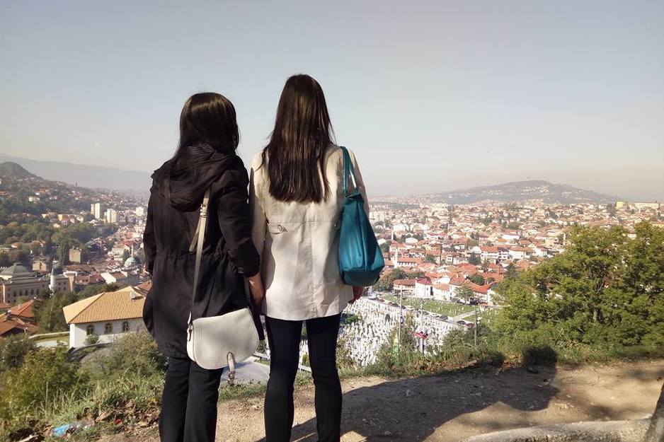 Huizhi Chen s prijateljicom na Žutoj tabiji u Sarajevu (Facebook: privatna arhiva)