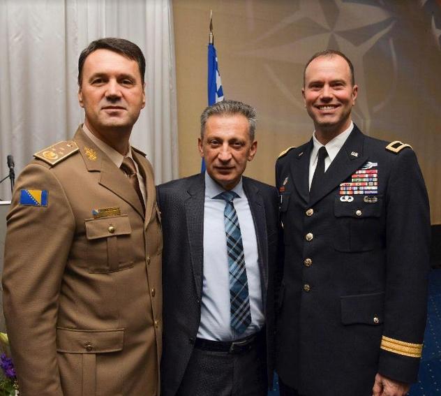 General Senad Mašović, direktor OSA-e Osman Mehmedagić i komadant NATO Štaba Sarajevo William J. Edwards