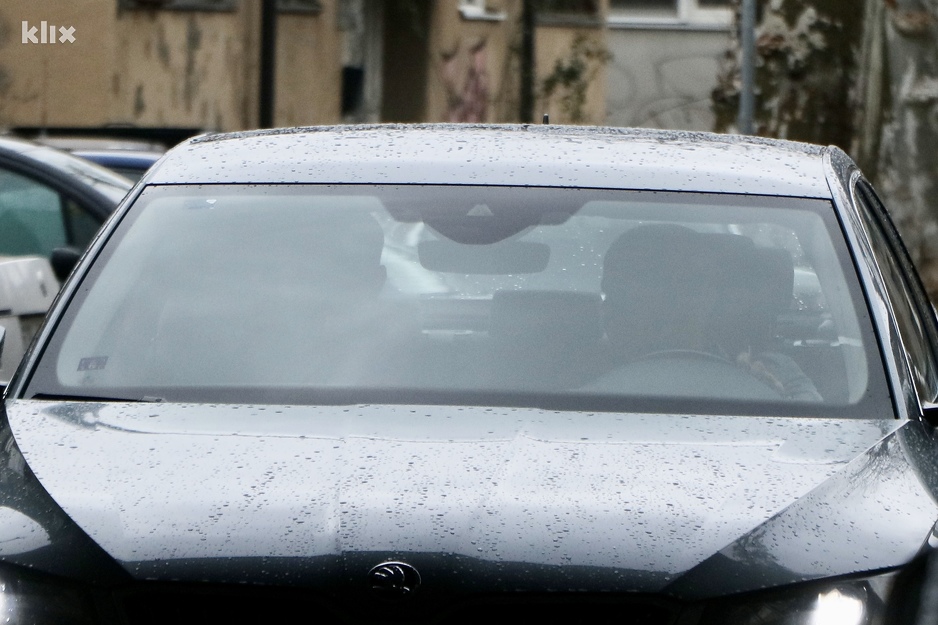 Imamović u automobilu nakon saslušanja (Foto: A. K./Klix.ba)