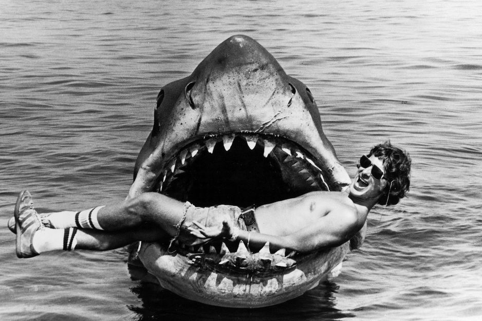Steven Spielberg u pauzi snimanja film 1975. godine