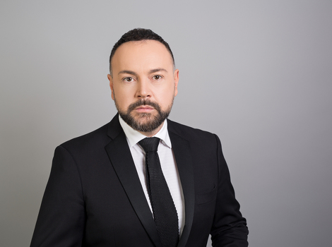 Aleksandar Hrsum Zivoti Obicnih Ljudi U Fokusu Novog Dnevnika Newsmax Adria Klix Ba