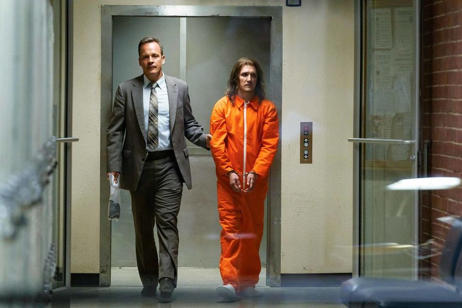 Peter Sarsgaard i David Strathairn u seriji