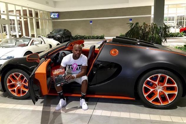 Mayweather u svom Bugattiju (Foto: Refer to caption)
