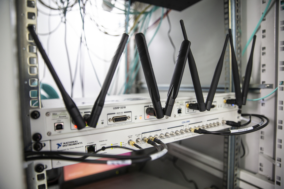 ETF UNSA instalirao opremu za 5G mrežu u svom laboratoriju (Foto: ETF)