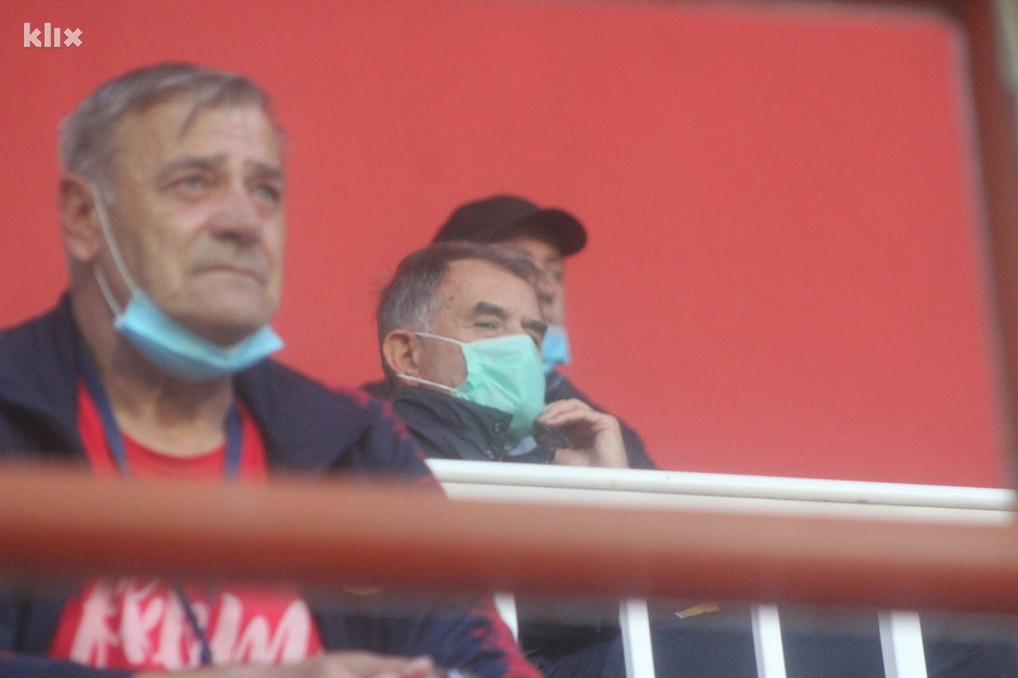 Bajević na tribinama stadiona Rođeni (Foto: G. Š./Klix.ba)