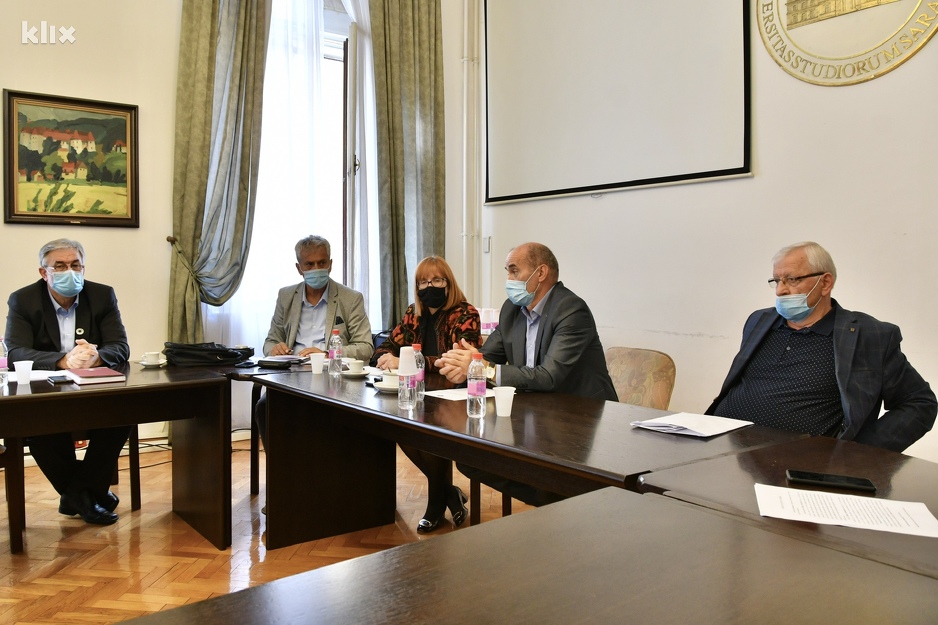 Predstavljen sadržaj Međunarodne naučne konferencije o genocidu u Srebrenici (Foto: I. Š./Klix.ba)