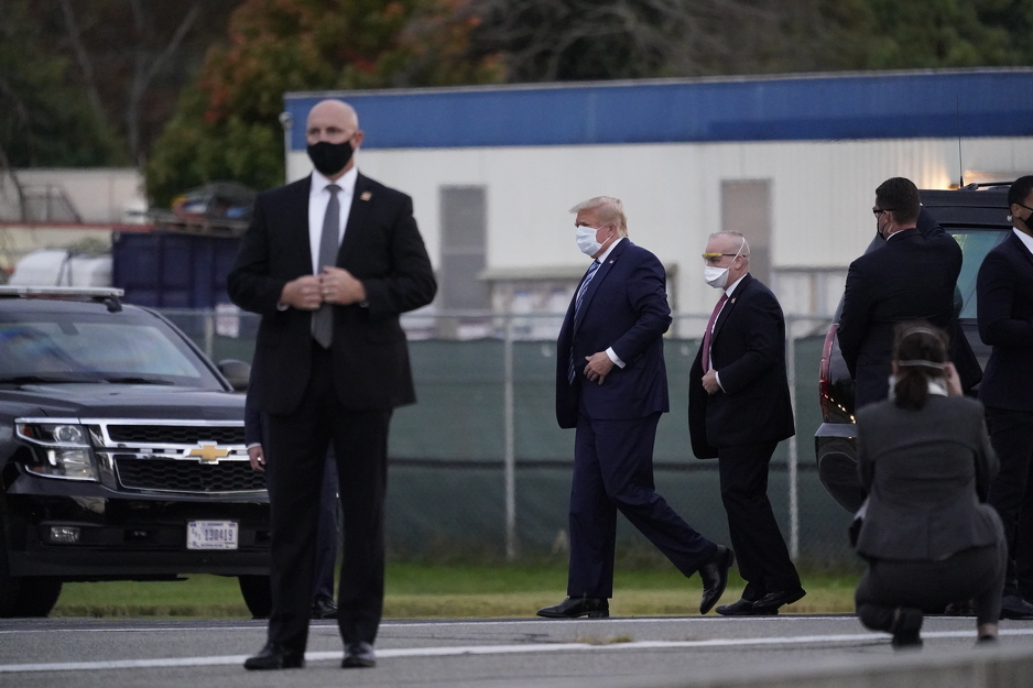 Helikopterom do Washingtona (Foto: EPA-EFE)