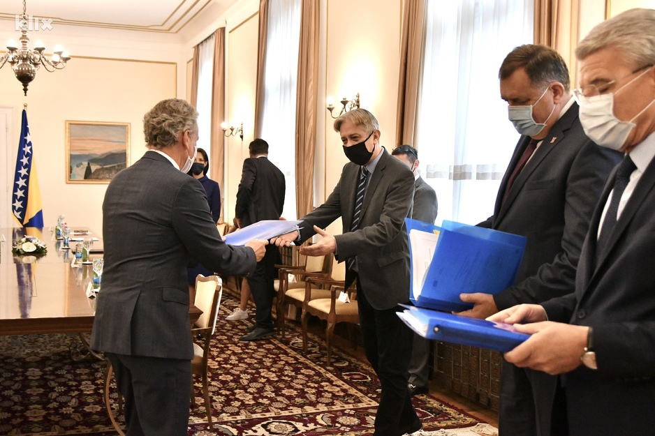 Susret članova Predsjedništva BiH sa šefom Delegacije EU (Foto: I. Š./Klix.ba)
