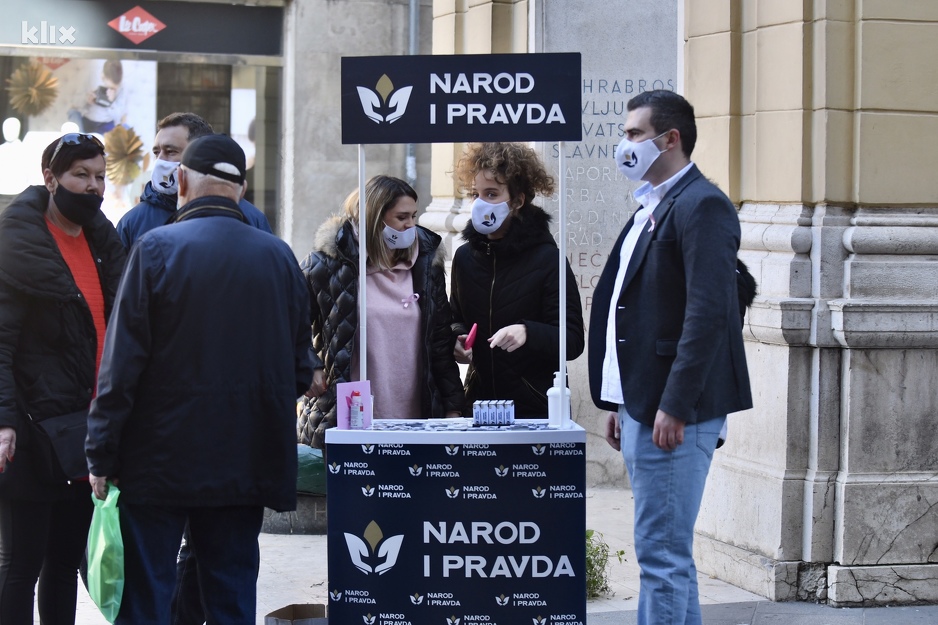 Aktivisti NiP-a u Sarajevu (Foto: Klix.ba)