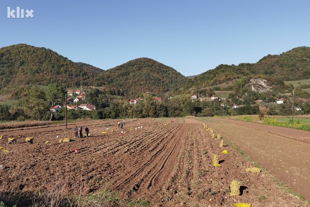 Zajebalo seljačine 201020123.2_mn