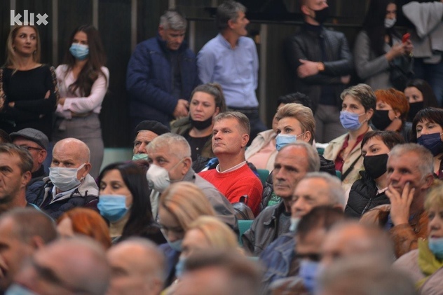 Na skupu se nisu poštovale mjere (Foto: SDA Srebrenik)