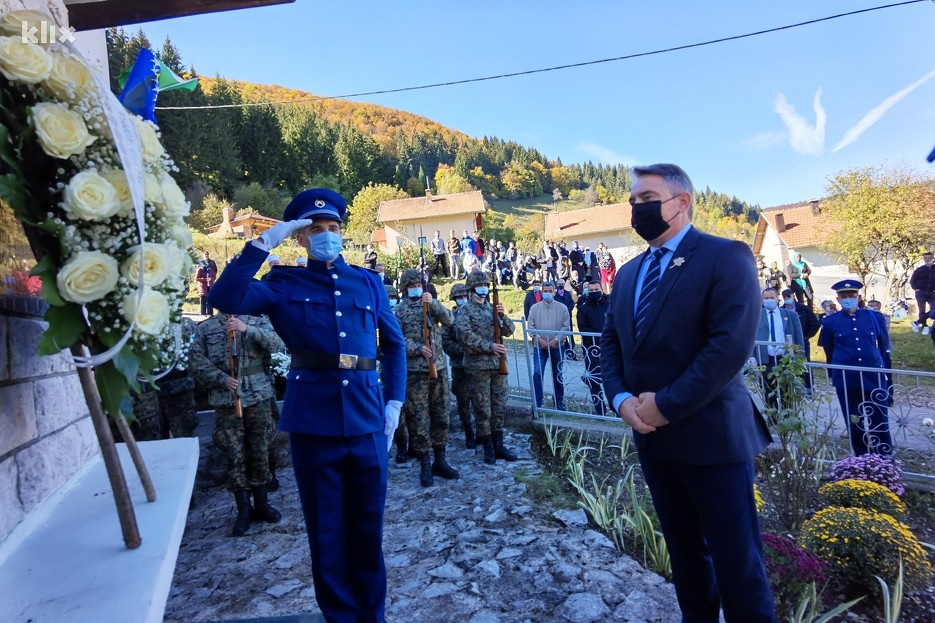 Komšić: Mi koji smo izgubili znamo koliko snage treba da se živi u budućnosti (Foto: E. M./Klix.ba)
