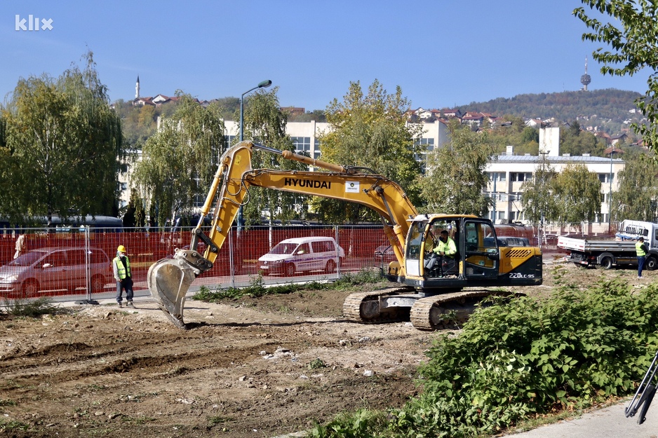 Radovi na raskrnici ulica Halida Kajtaza i Kranjčevićeva (Foto: D. Ć./Klix.ba)