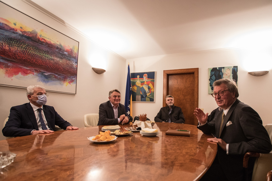 Džaferović i Komšić na otvaranju konzulata