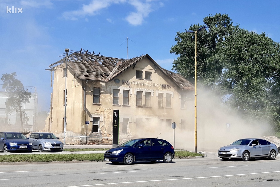 Parcela na kojoj se nalazila zgrada prodata je za nešto više od 800.000 KM (Foto: A. K./Klix.ba)