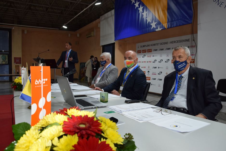 U Predsjedništvo OK BiH su izabrani Marijan Kvesić, prof.dr Milanko Mučibabić i prof.dr Izet Rađo koji su dobili podršku za vođenje krovne sportske institucije u narednom periodu