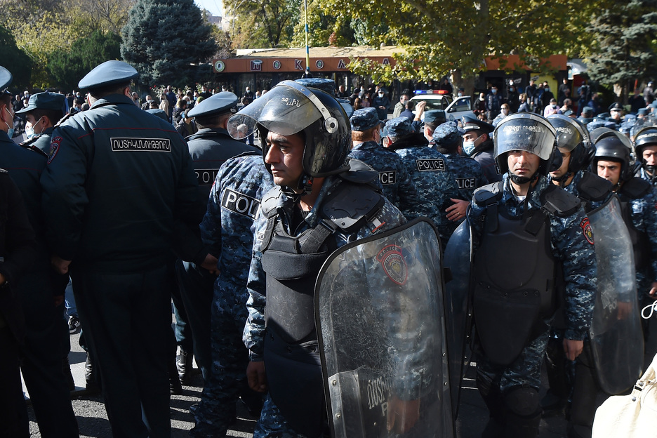 Velike policijske snage osiguravaju proteste (Foto: EPA-EFE)
