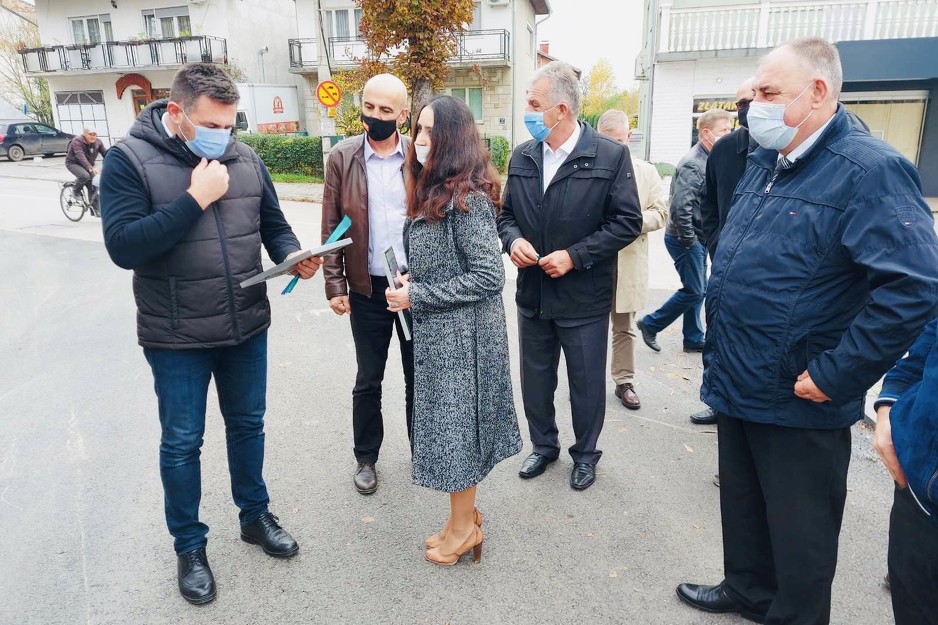 Ramić ukazao na značaj gradnje infrastrukture za povratnike (Foto: Ministarstvo za raseljene osobe i izbjeglice FBiH)