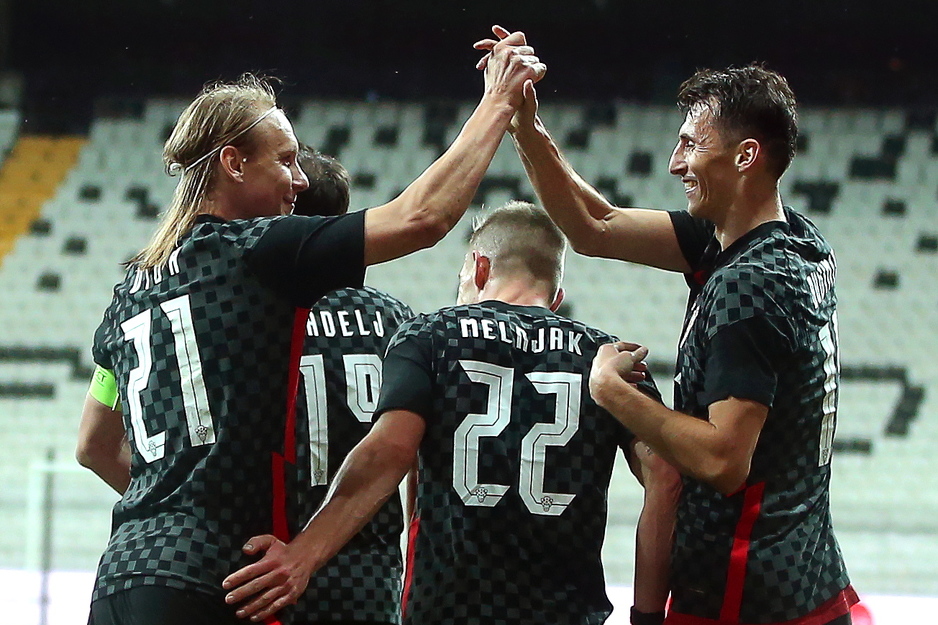 Domagoj Vida je zaražen igrao prvo poluvrijeme protiv Turske (Foto: EPA-EFE)