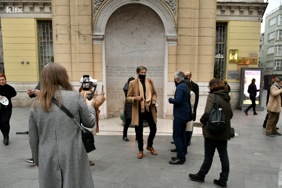 Razgovor s građanima (Foto: I. Š./Klix.ba)