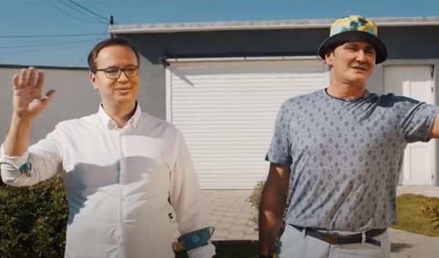 Ističu da je svaka sličnost sa stvarnim likovima i događajima potpuno slučajna