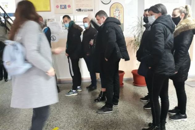 Bez fitzičke distance (Foto: Milkica Milojević/RAS Srbija)